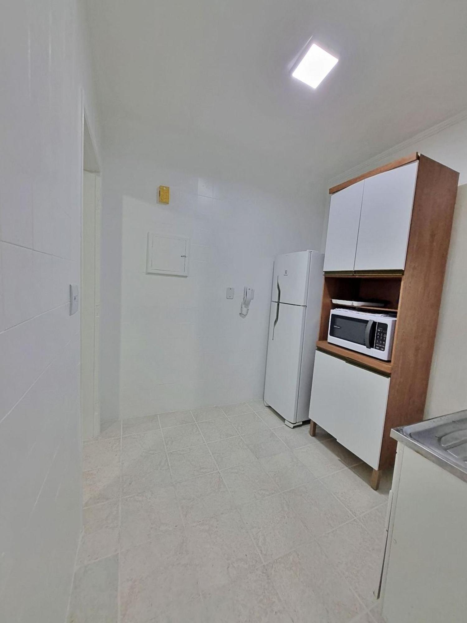 Appartement 01 Dorm Reformado C/Ar Cond, Wi-Fi, 1 Vaga, Enseada, Prox Ao Pao De Acucar à Guarujá Extérieur photo