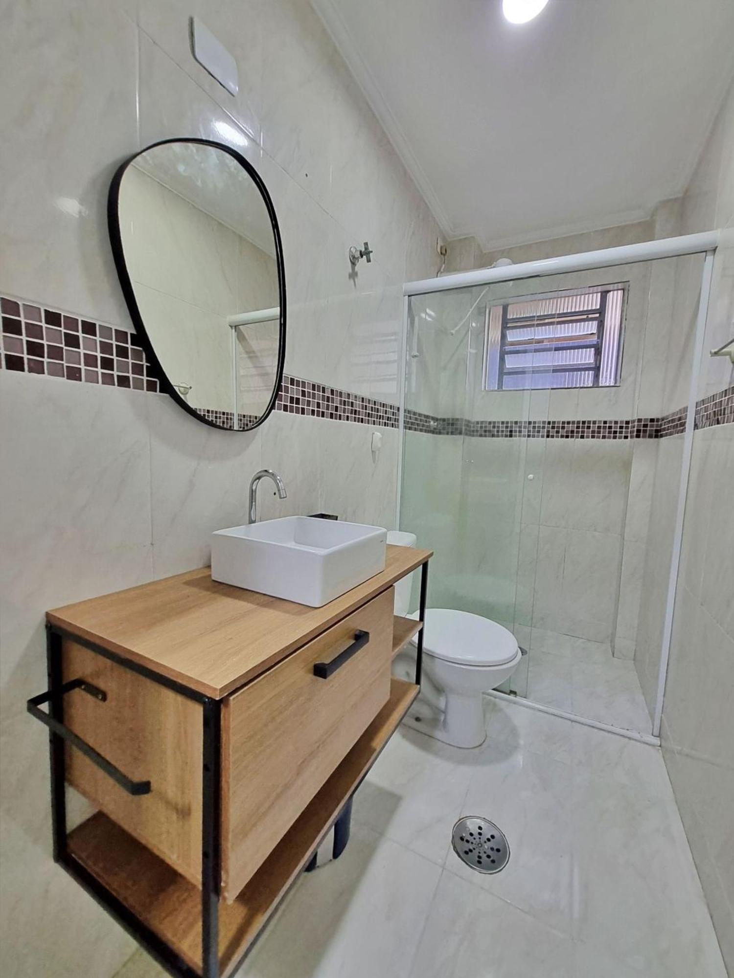 Appartement 01 Dorm Reformado C/Ar Cond, Wi-Fi, 1 Vaga, Enseada, Prox Ao Pao De Acucar à Guarujá Extérieur photo